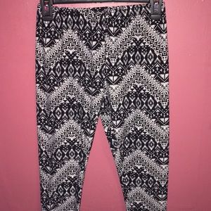 Black and White Pattern Leggings